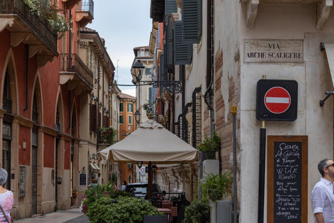 Domus Nova Palace - Italian Homing Verona Exterior foto