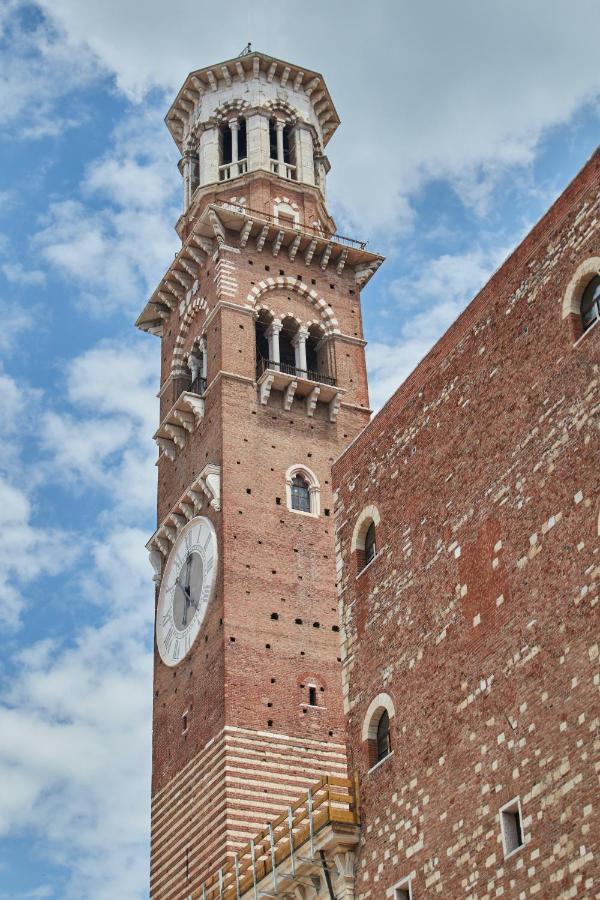 Domus Nova Palace - Italian Homing Verona Exterior foto