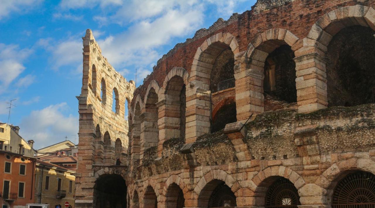 Domus Nova Palace - Italian Homing Verona Exterior foto